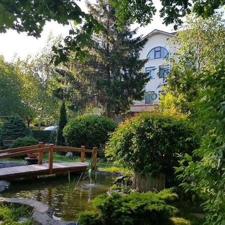 Hotel Helikon Yanoshi Εξωτερικό φωτογραφία