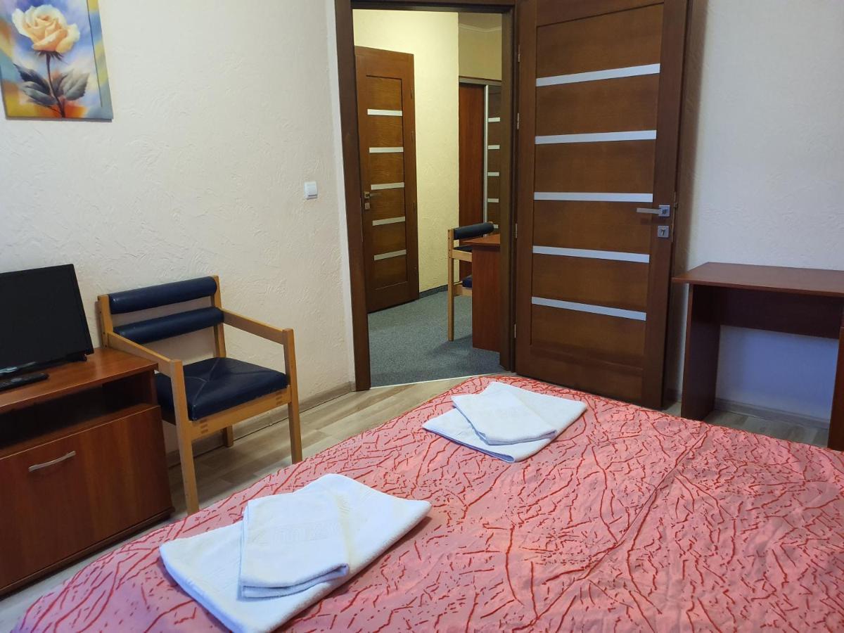 Hotel Helikon Yanoshi Εξωτερικό φωτογραφία