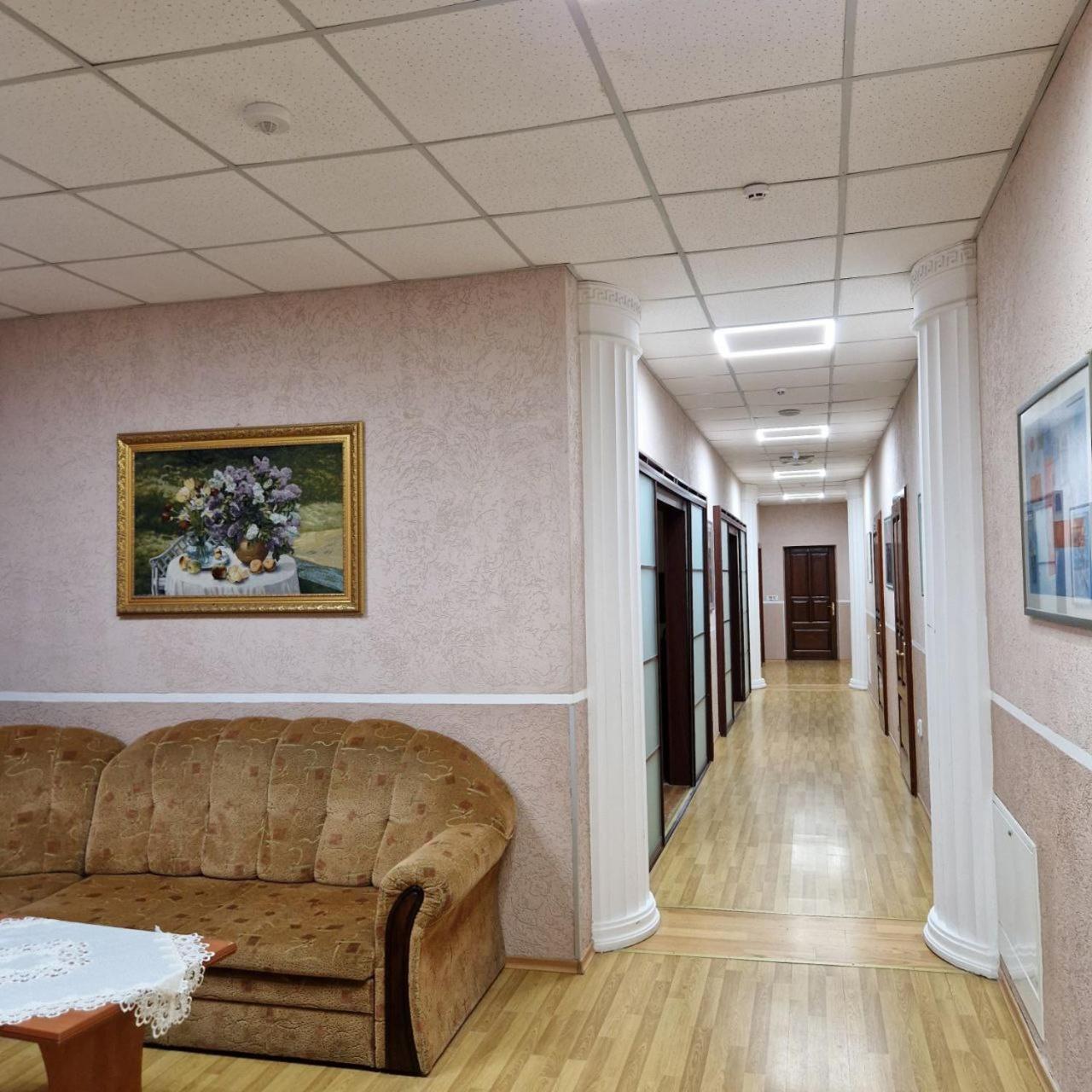 Hotel Helikon Yanoshi Εξωτερικό φωτογραφία