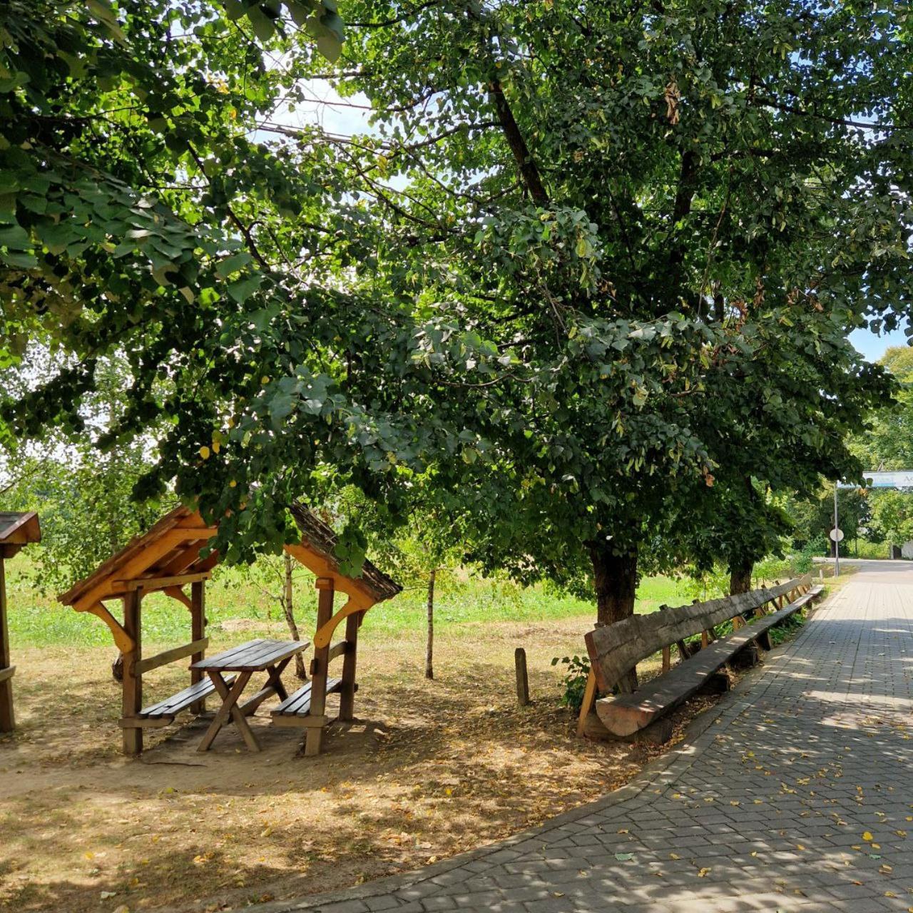 Hotel Helikon Yanoshi Εξωτερικό φωτογραφία