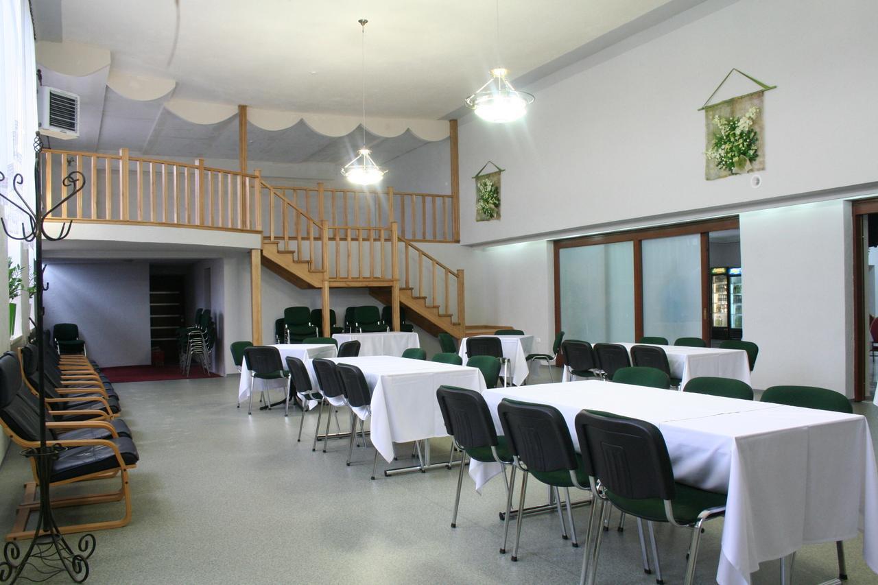 Hotel Helikon Yanoshi Εξωτερικό φωτογραφία