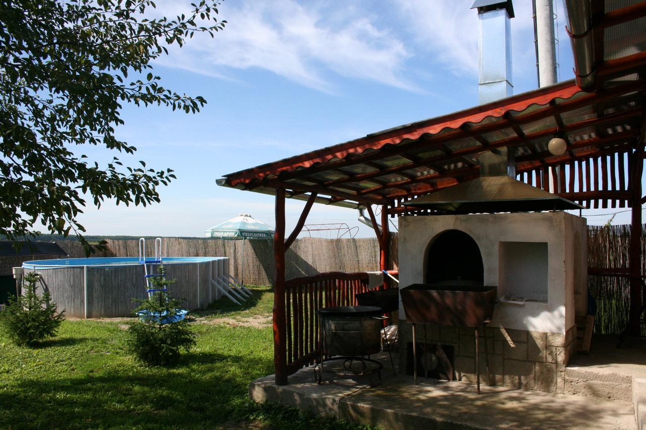 Hotel Helikon Yanoshi Εξωτερικό φωτογραφία